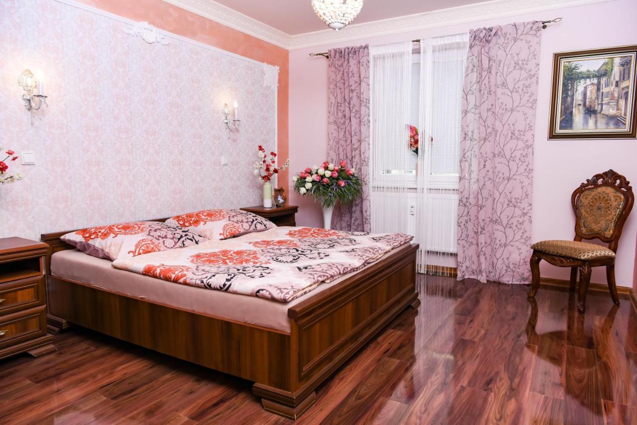 Rose Apartment Marianske Lazne Exterior photo